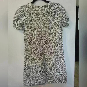 LOFT Linen blend Black and White Floral Print Shift Dress Size 2
